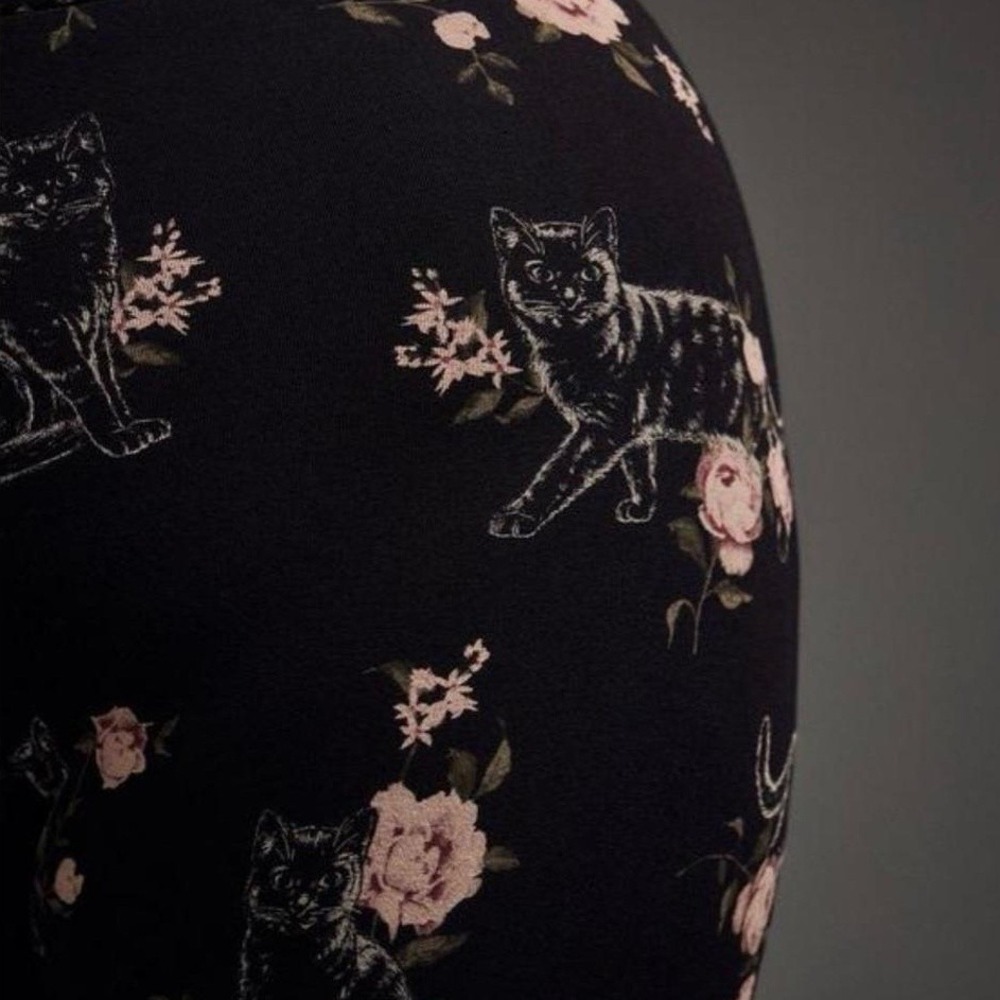 TORRID Cat Floral Nightfall Deep Black Full Length Legging NWT Size‎ 6X
